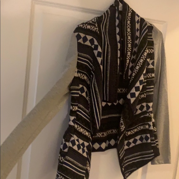 Top - Picture 3 of 4